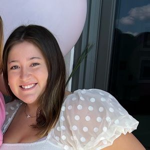 Meet your Posher, Marisa